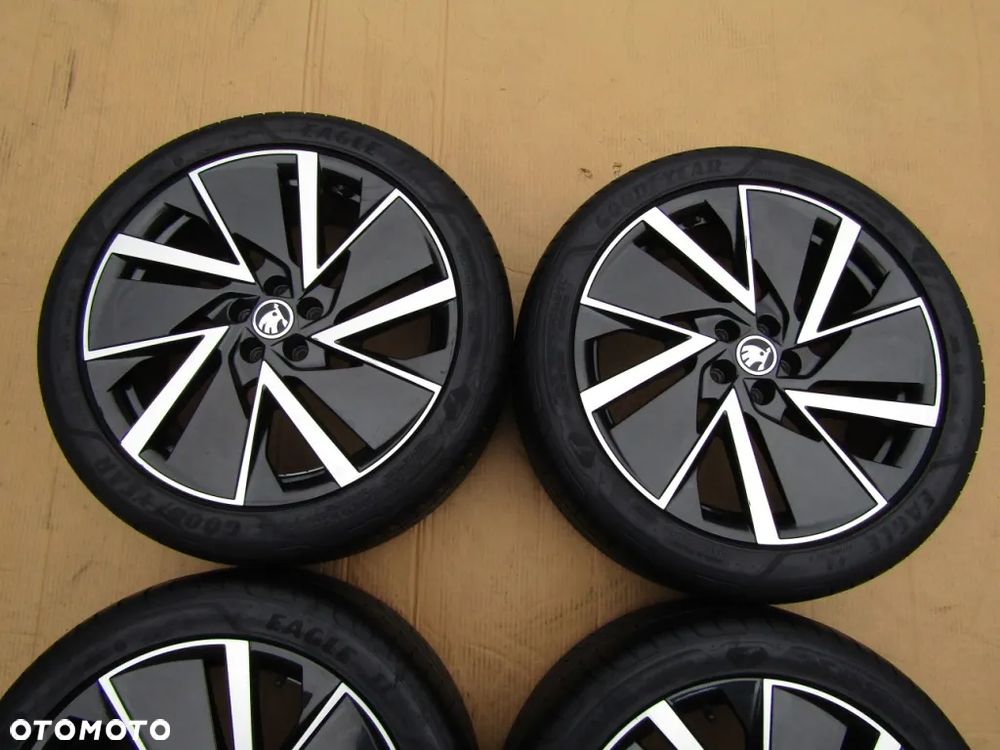 4x Felgi 18 Skoda Scala Fabia Kamiq VW T-CROSS Polo V VI Taigo Seat Arona Ibiza IV 7 j 5x100 ET39 - 4