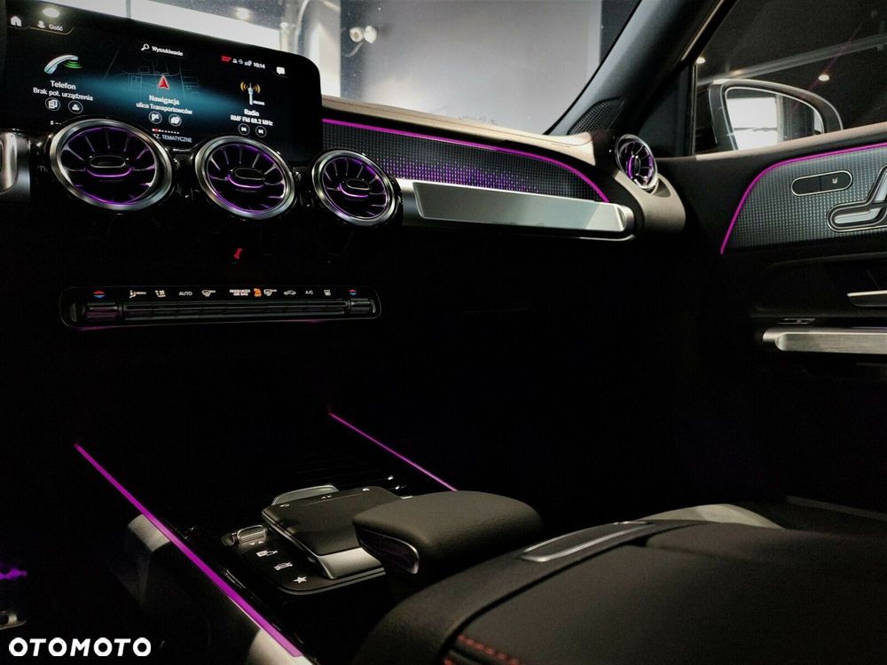 Mercedes-Benz EQB - 23