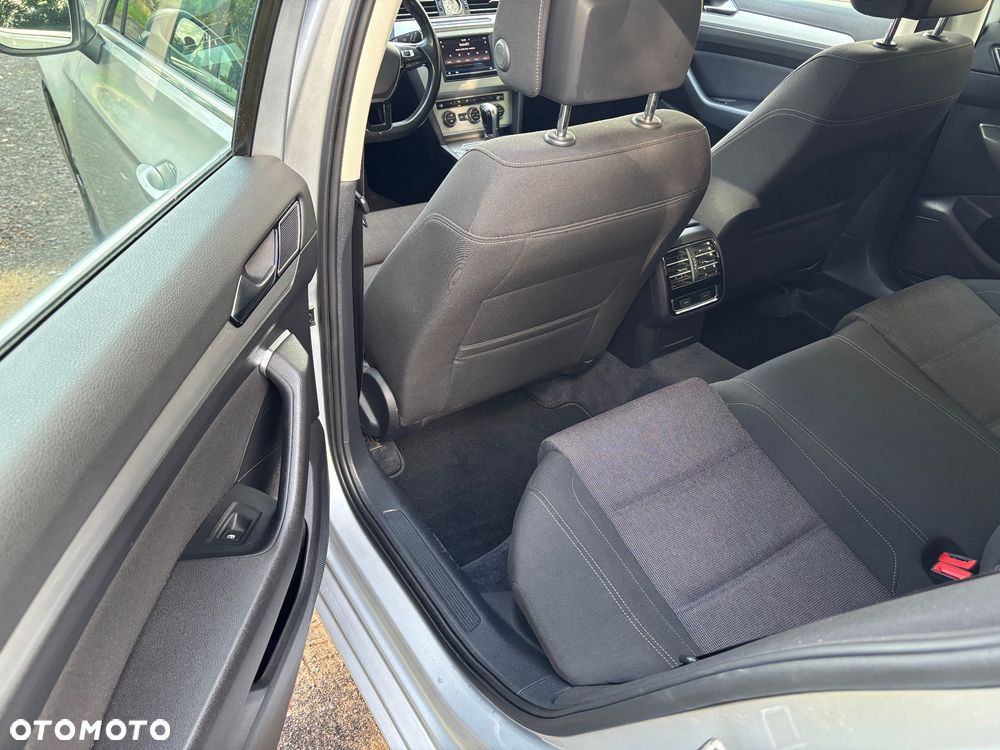 Volkswagen Passat 2.0 TDI SCR Highline DSG - 10