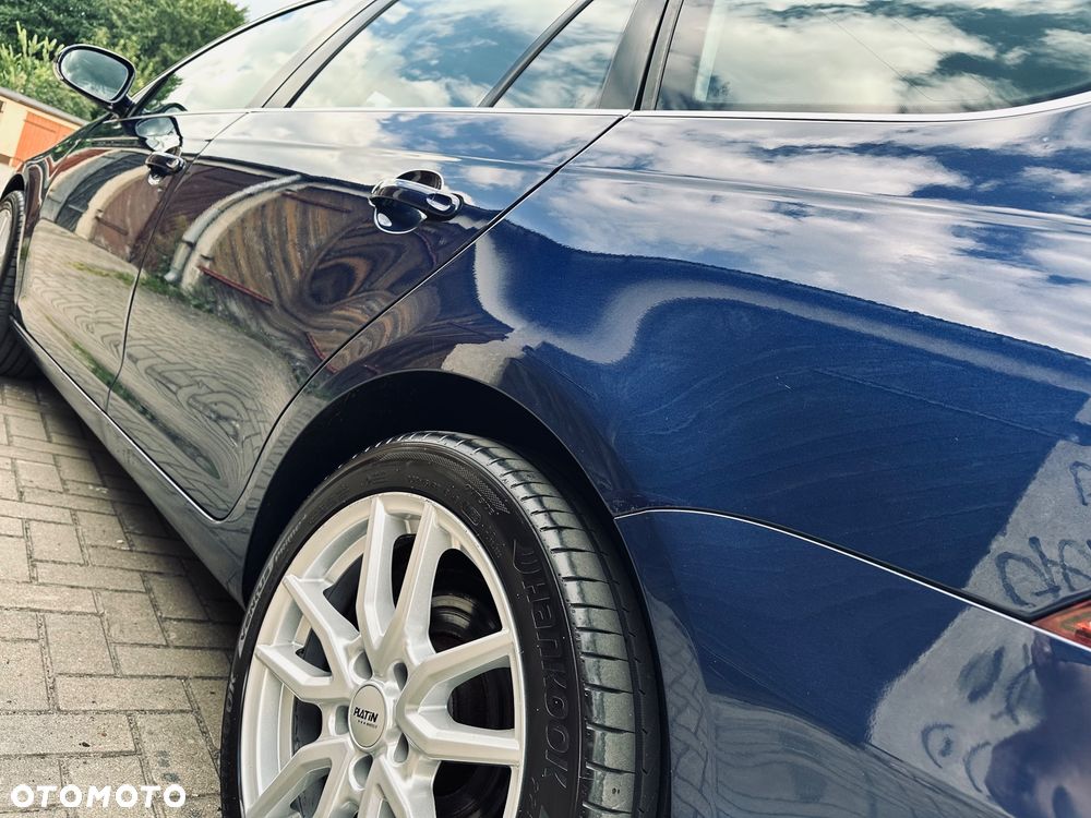 Volkswagen Golf 1.6 TDI DPF Highline - 11