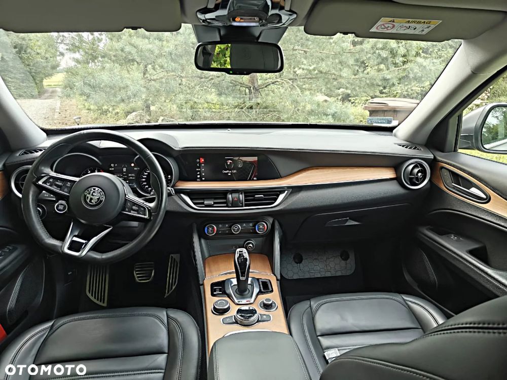 Alfa Romeo Stelvio 2.0 Turbo TI Q4 - 12