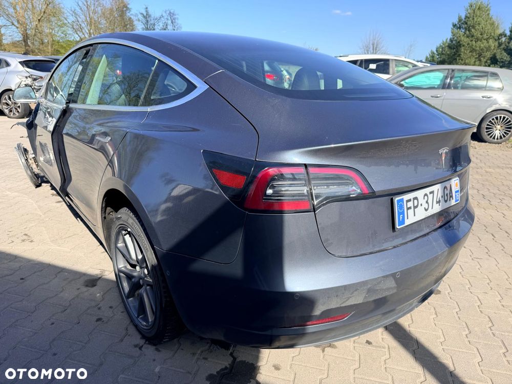 Tesla Model 3 Langstreckenbatterie Allradantrieb Dual Motor - 7