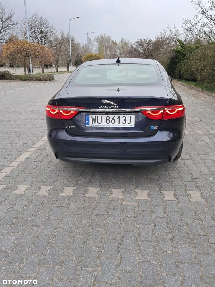 Jaguar XF 2.0 i4D Prestige - 15