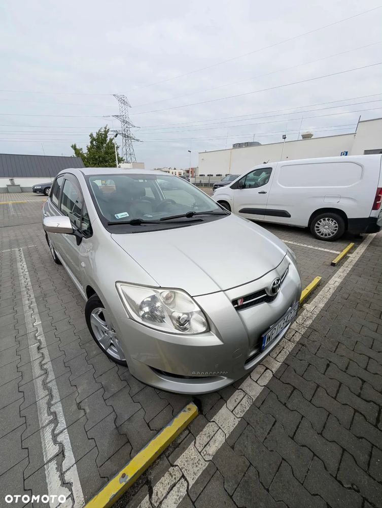 Toyota Auris - 12