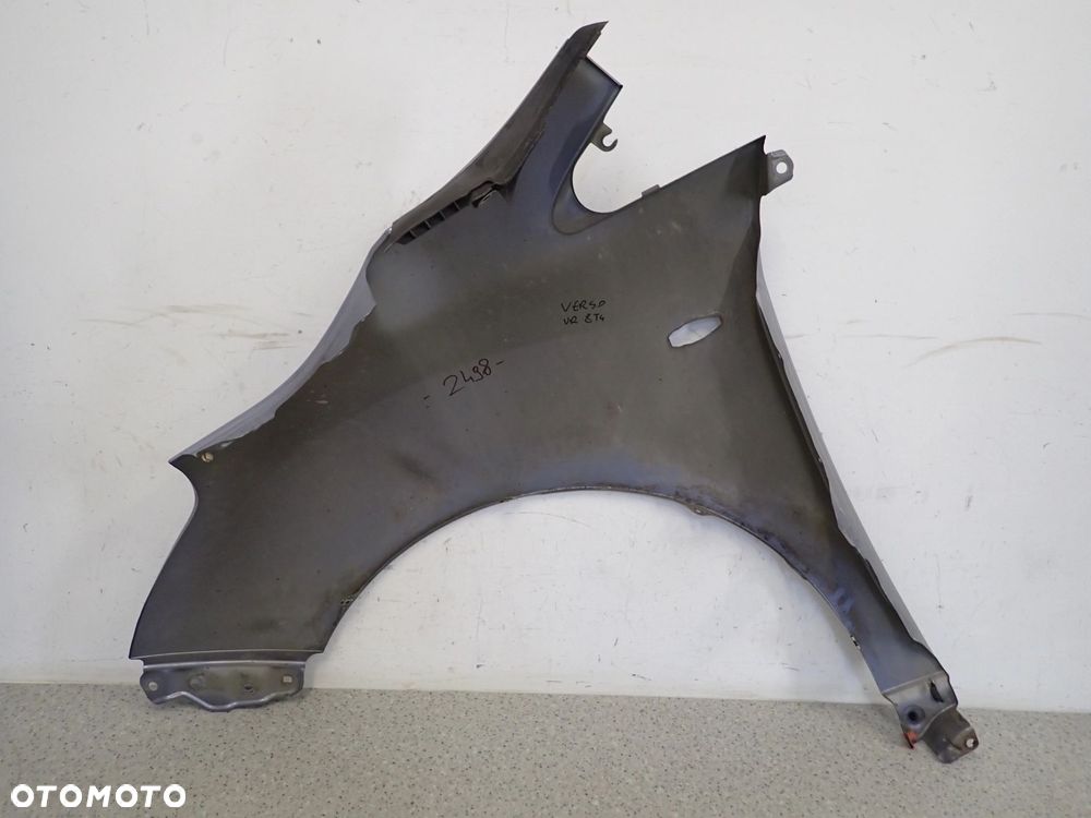 TOYOTA VERSO 09-13 BŁOTNIK PRZEDNI PRAWY 8T4 - 11