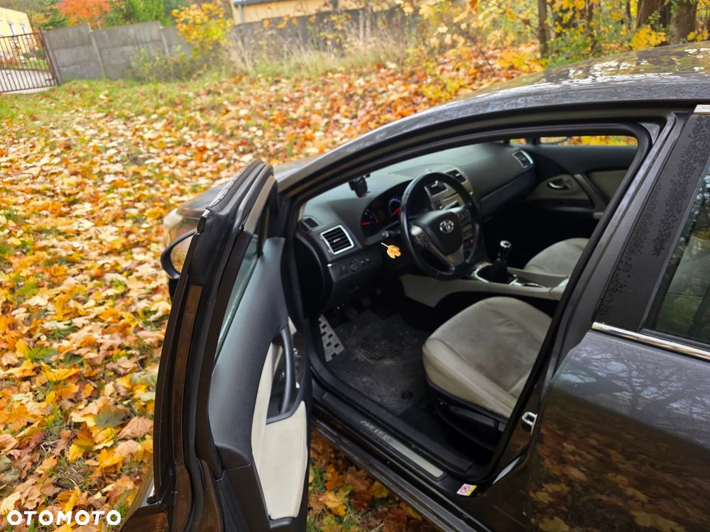 Toyota Avensis - 7