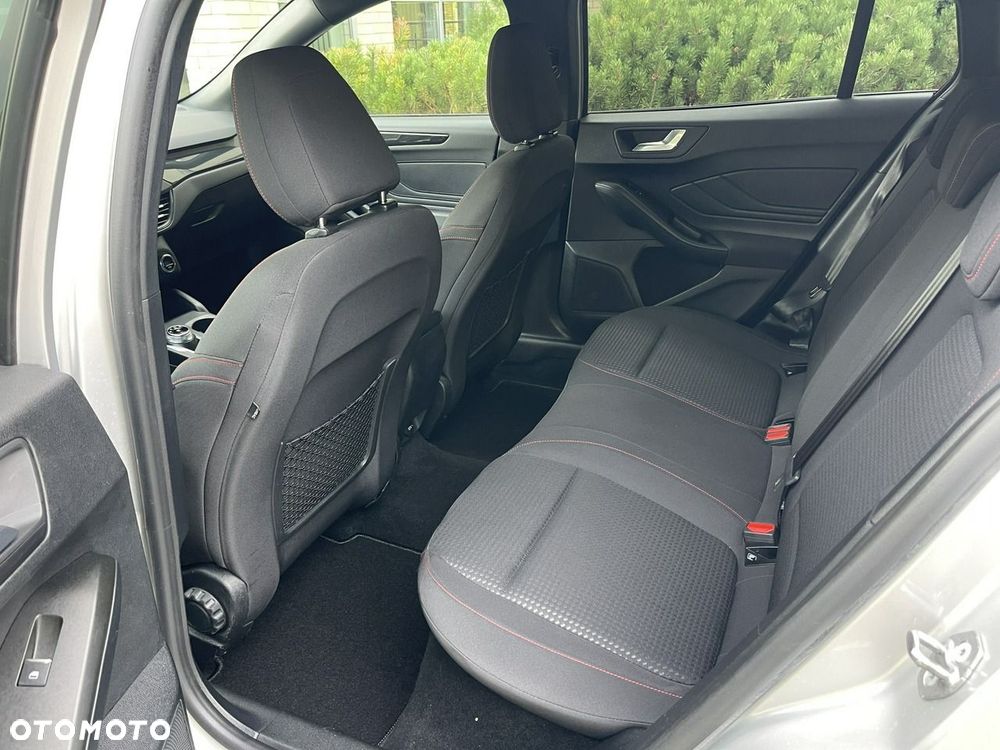Ford Focus - 23