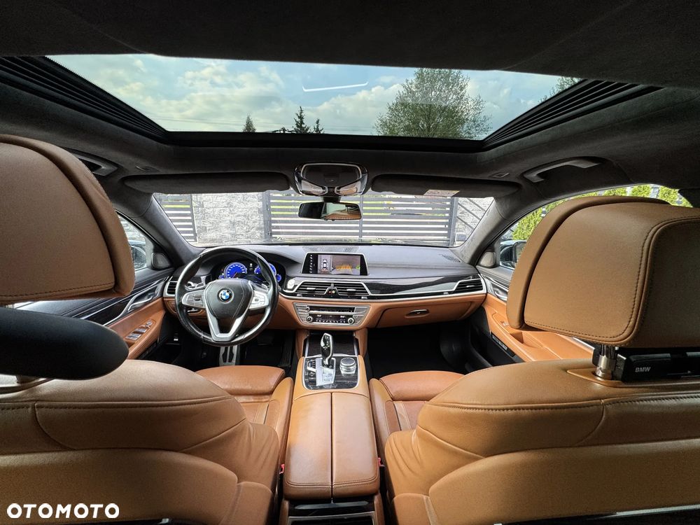 BMW Seria 7 740d xDrive - 26