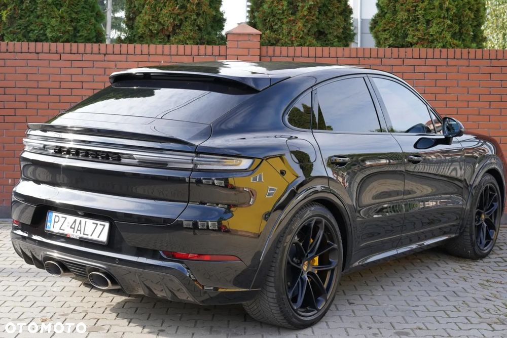 Porsche Cayenne GTS - 5