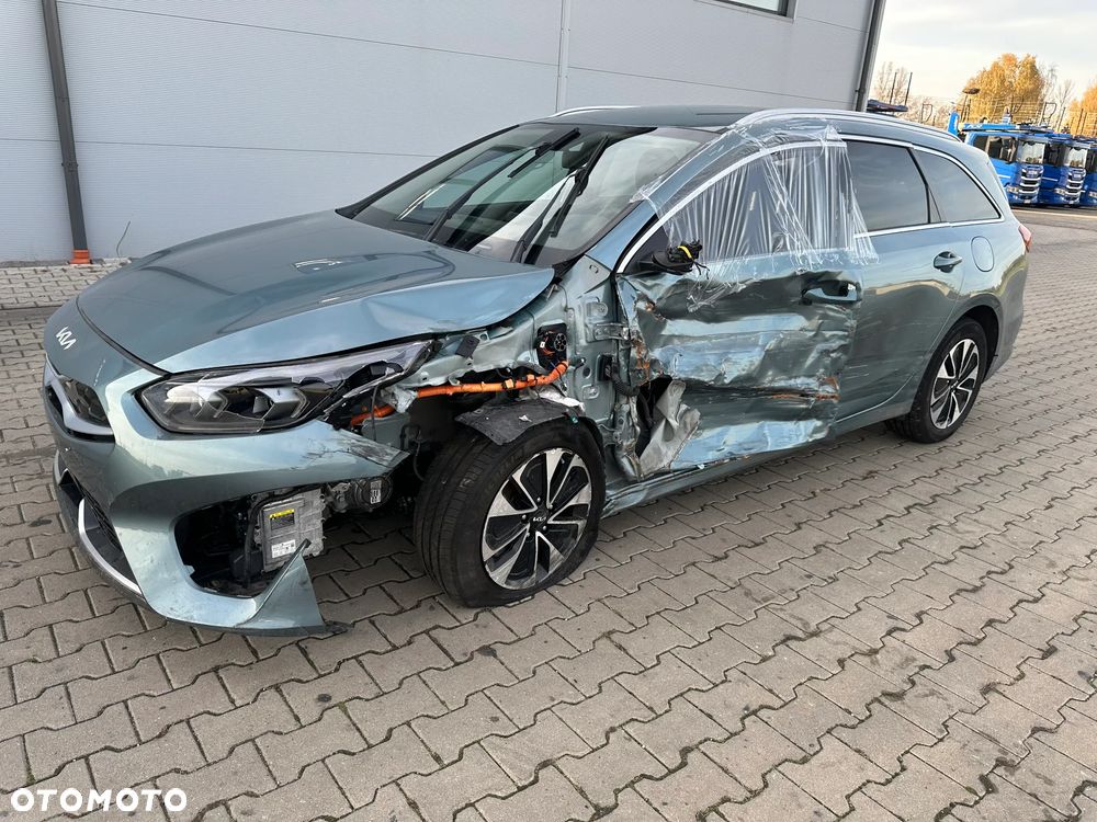 Kia Ceed 1.6 GDI PHEV L DCT - 3