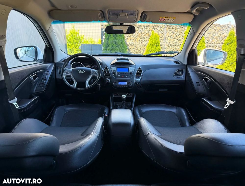 Hyundai ix35 1.7 CRDI 2WD blue Finale Silver - 22