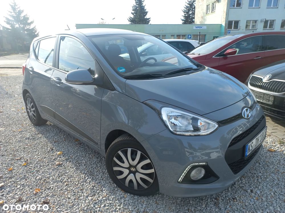 Hyundai i10 1.0 Fifa World Cup Edition - 9