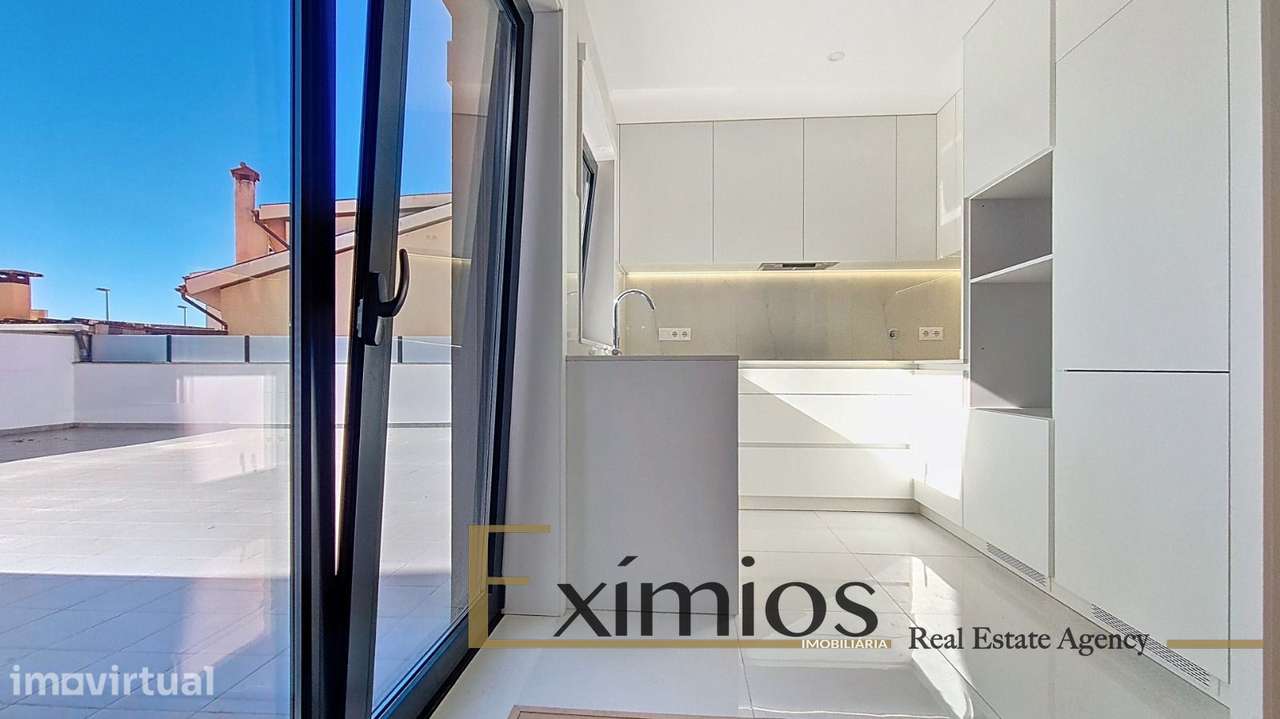 Apartamento T3 Duplex novo, no centro da Póvoa de Varzim - Grande imagem: 2/23