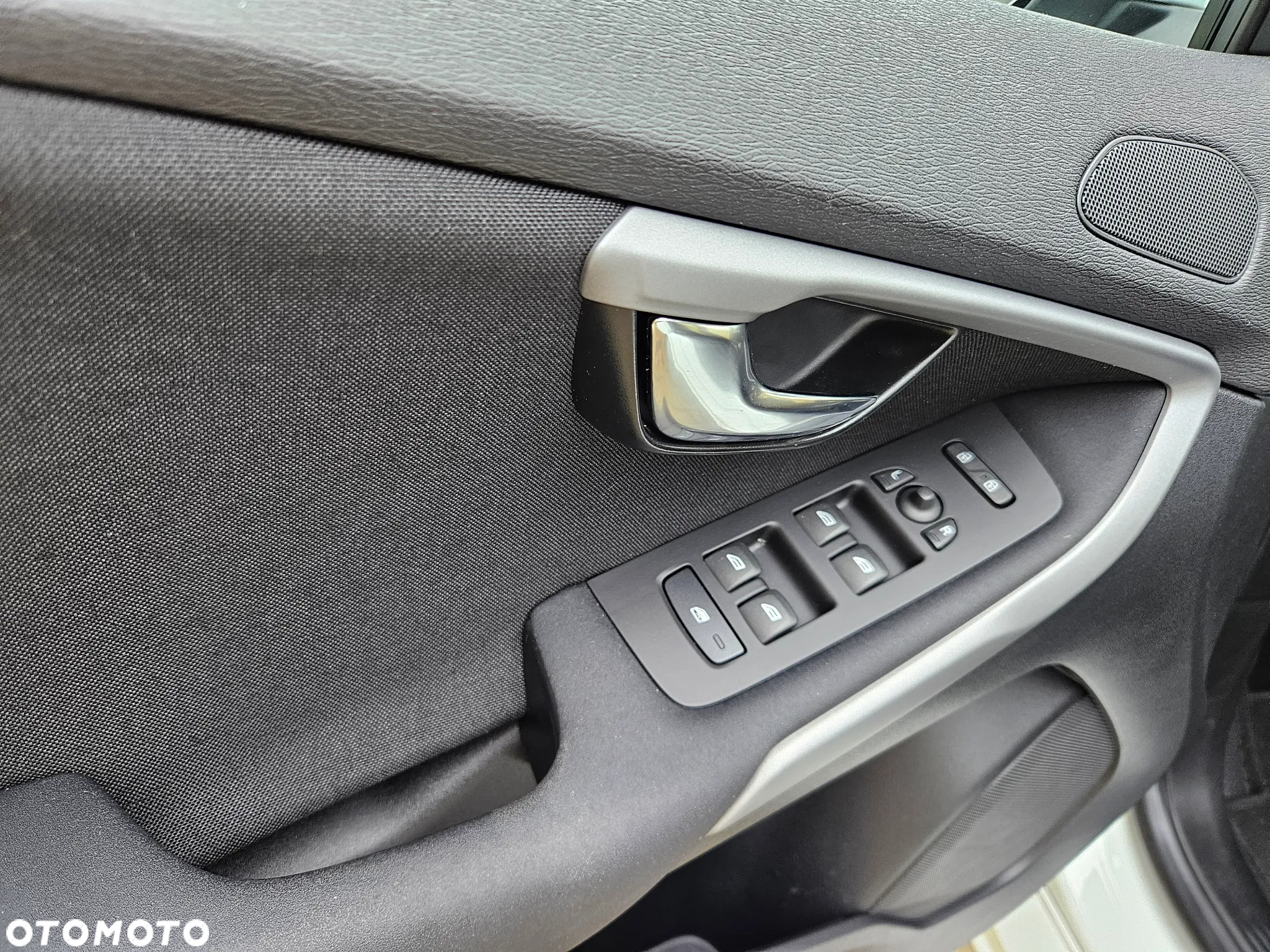 Volvo V40 T3 Kinetic - 13