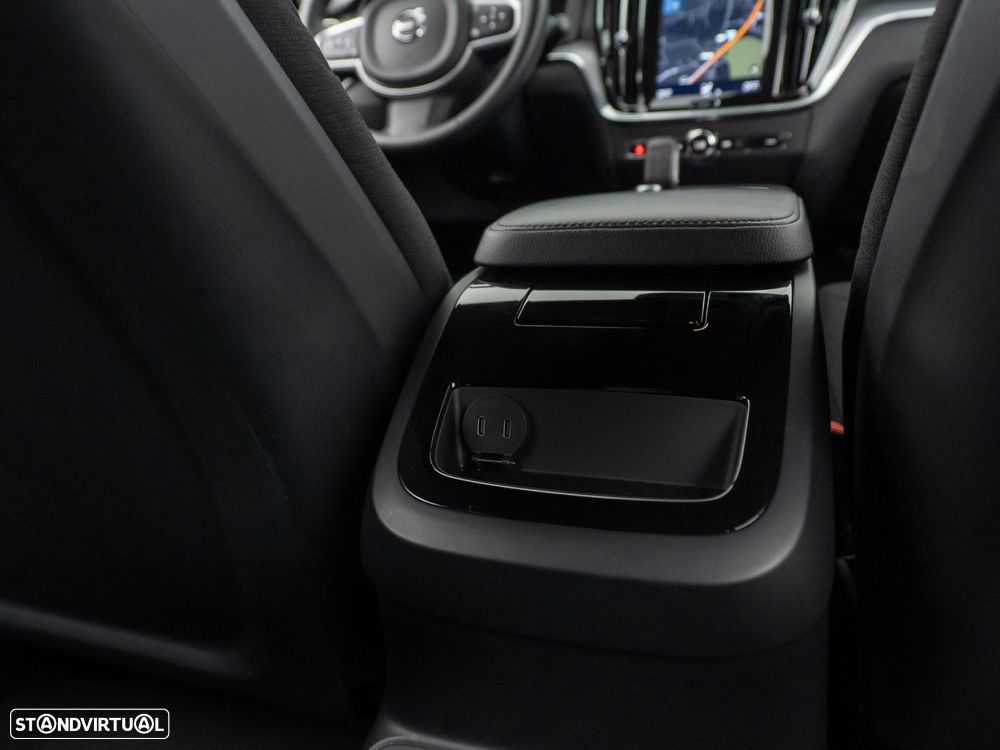 Volvo V60 2.0 T6 AWD TE Inscription Expression - 44