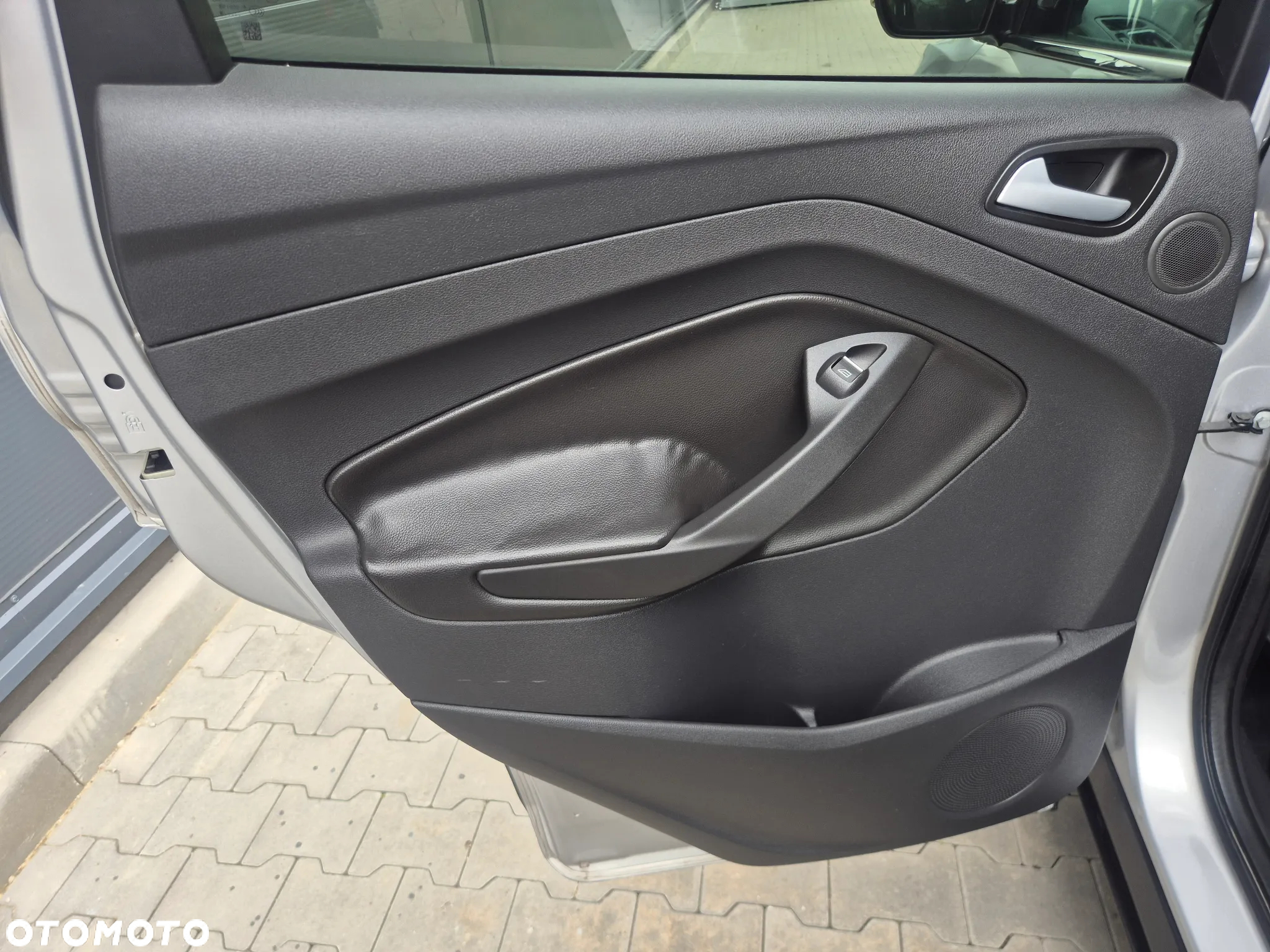 Ford Kuga 2.0 TDCi 2x4 Titanium - 21