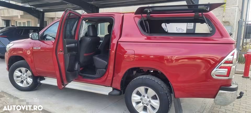Toyota Hilux 4x4 Double Cab M/T Invincible - 3