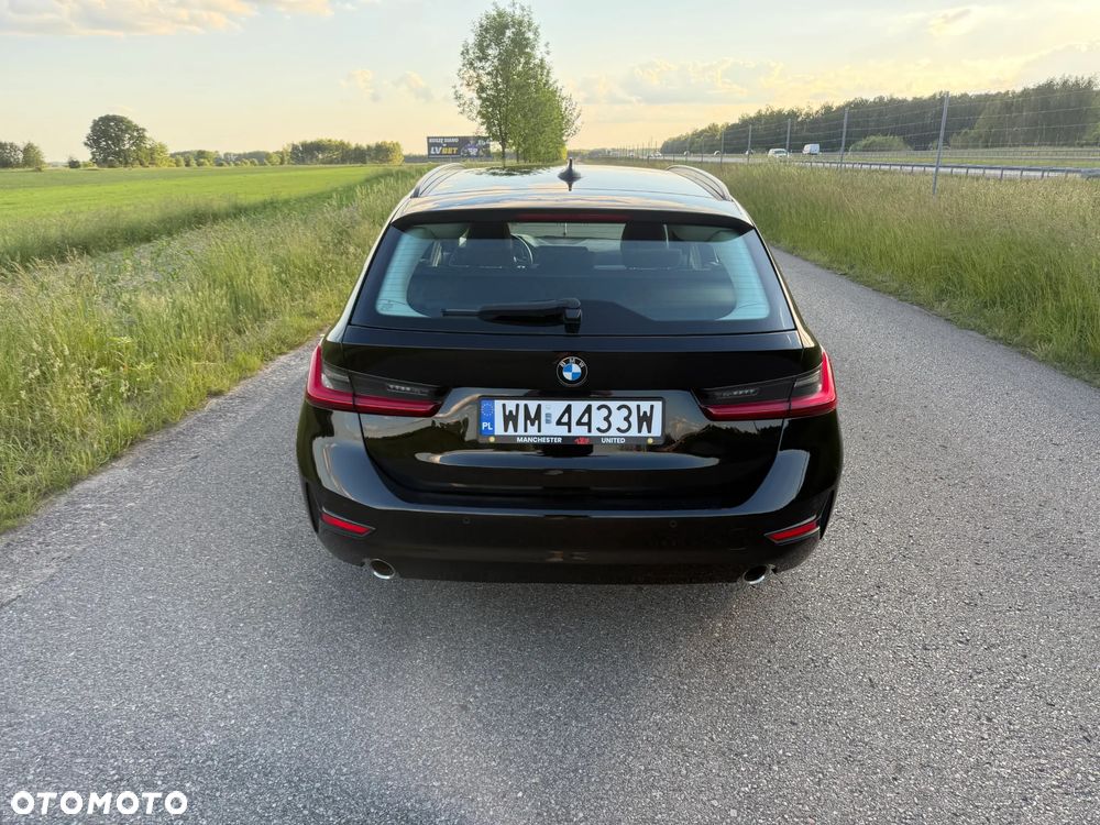 BMW Seria 3 320d xDrive Advantage - 2