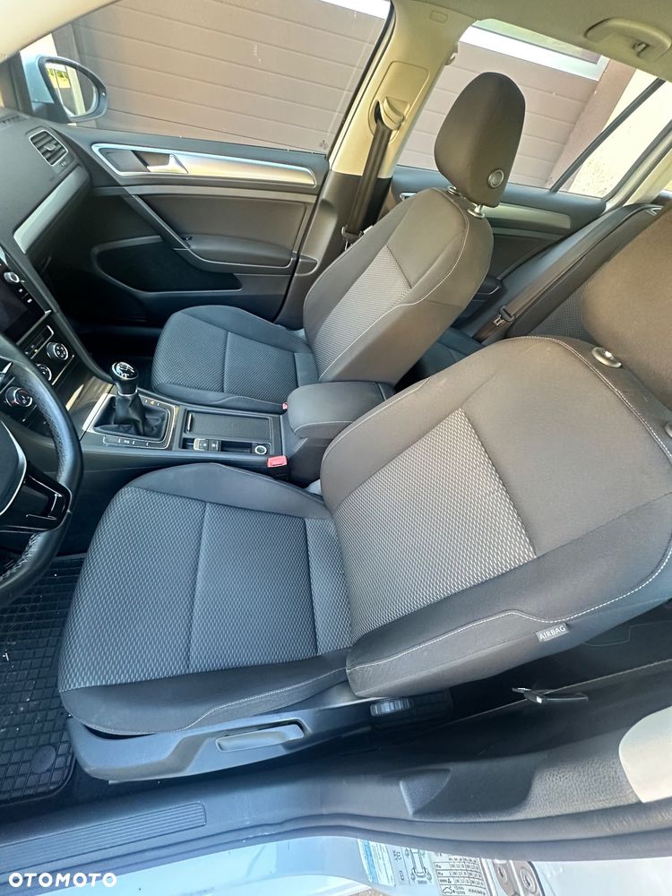 Volkswagen Golf 1.6 TDI BMT Comfortline - 11