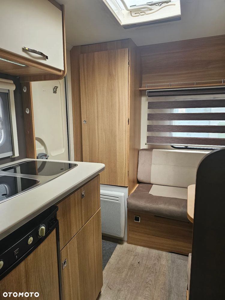 Caravelair WŁĄCZ FILMIK. DMC 1150. ŁÓŻKO MAŁZEŃSKIE, SYPIALNIO JADALNIA. ŁAZIENKA. PIĘKNA. - 21