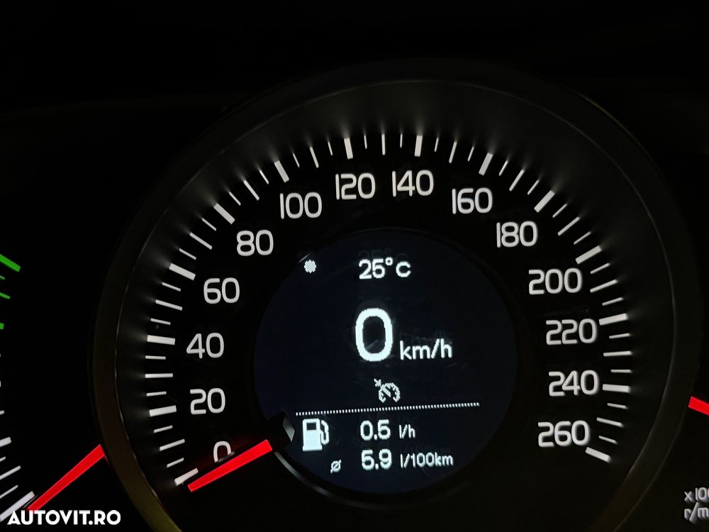Volvo V60 D4 Momentum - 16
