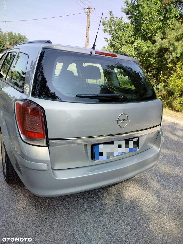 Opel Astra 1.9 CDTI - 8