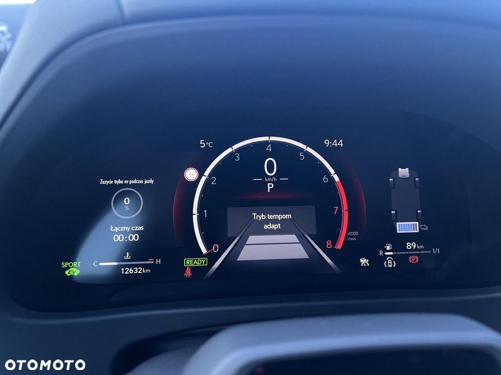 Lexus UX 300h F Sport Design - 27