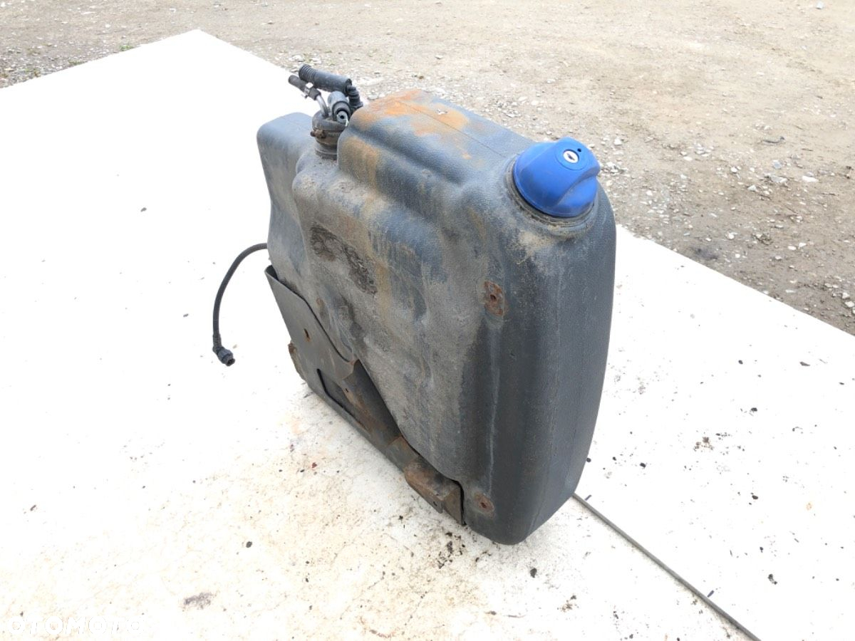 ZBIORNIK ADBLUE - 453.00 PLN - RENAULT TRUCKS PREMIUM 1996 - 2022 DXI 11 450-EC06 20856464 - 3