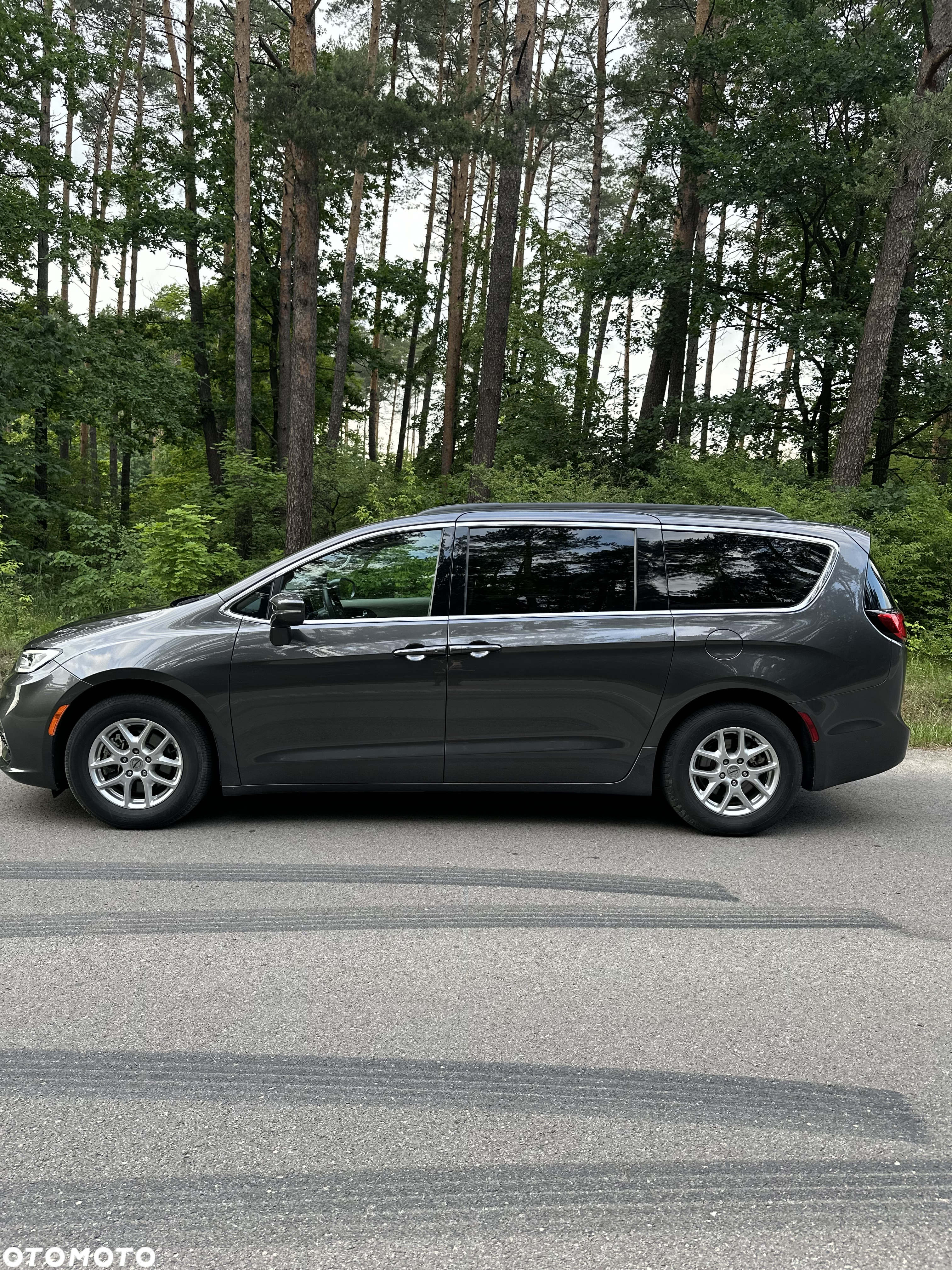 Chrysler Pacifica - 20
