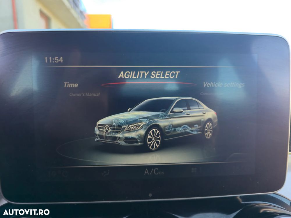 Mercedes-Benz C - 12