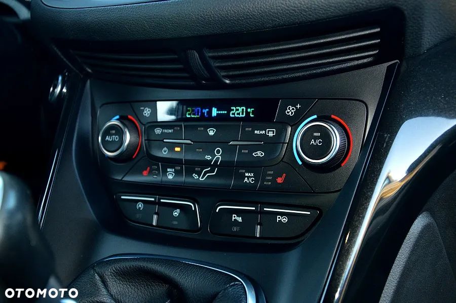 Ford Kuga 1.5 EcoBoost 2x4 ST-Line - 33