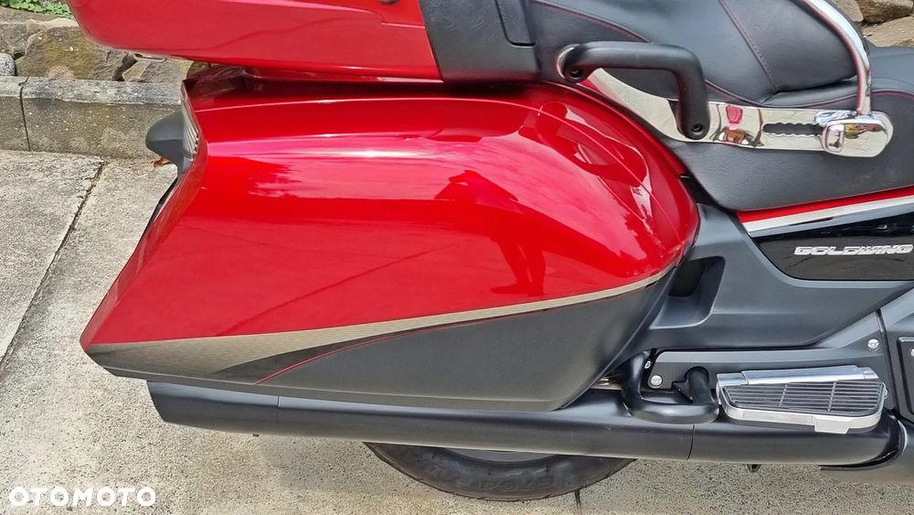 Honda GL - 24