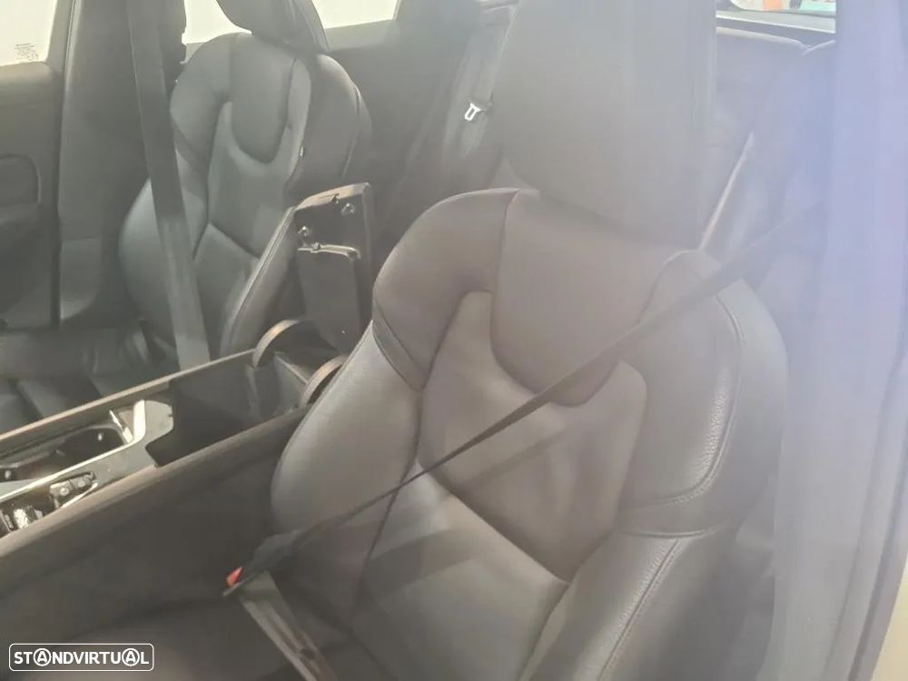 Volvo XC 60 2.0 T6 PHEV Inscription Expression AWD - 8