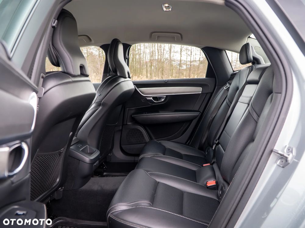 Volvo S90 D4 AWD Inscription - 28