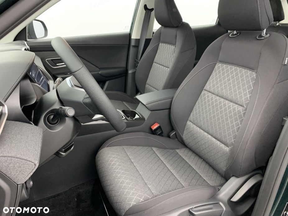 MG ZS Hybrid+ - 10