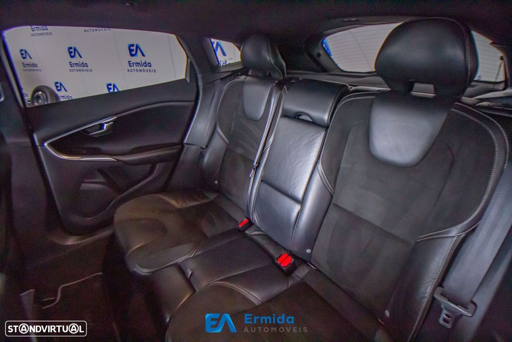 Volvo V40 1.6 D2 R-Design - 24