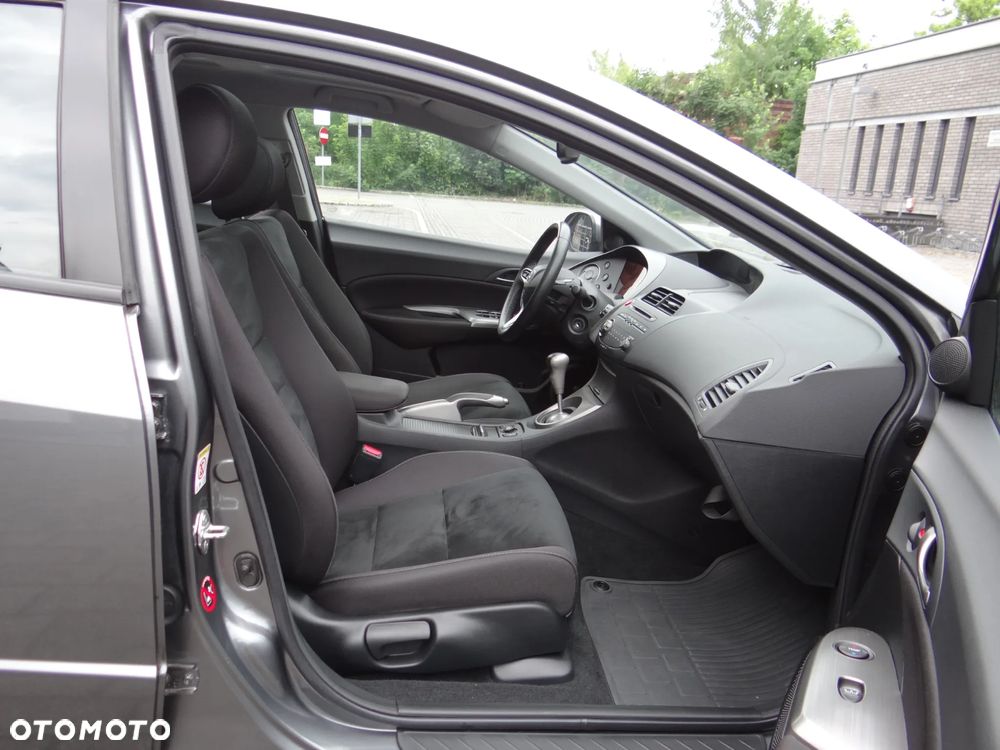 Honda Civic 1.8i-VTEC Executive - 23