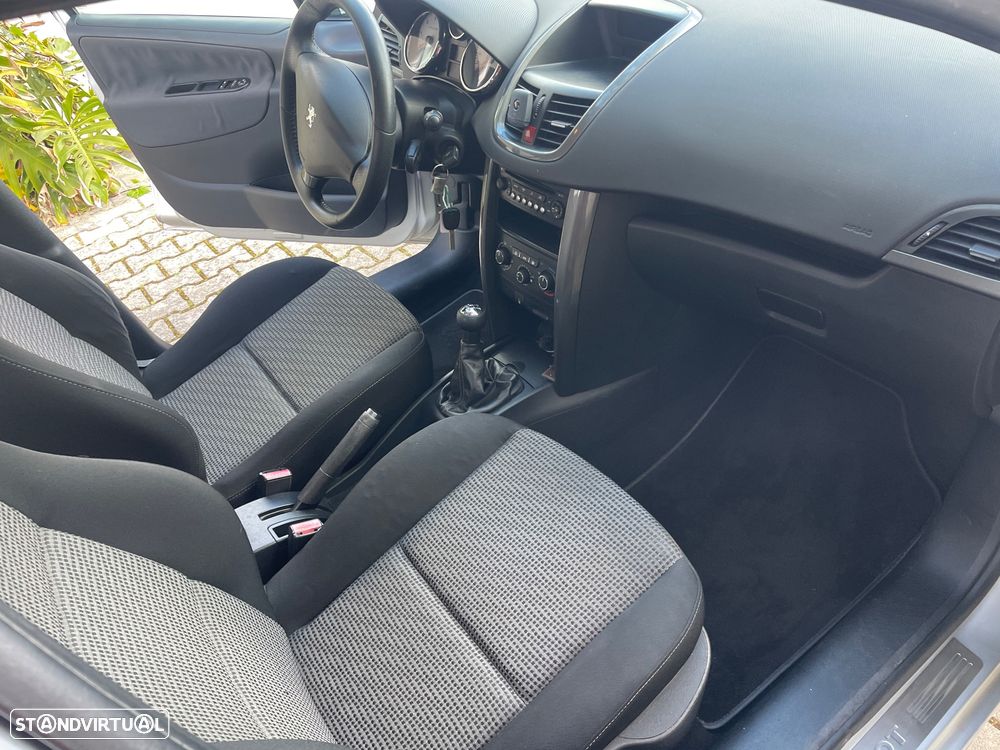 Peugeot 207 1.4 HDi Sport - 28