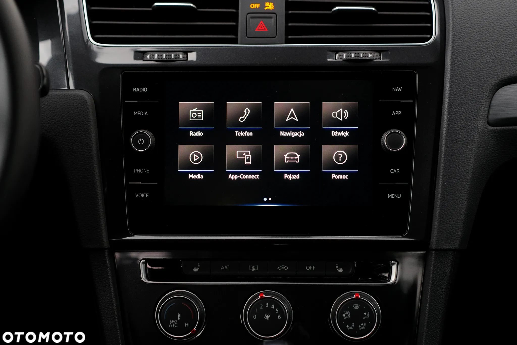 Volkswagen Golf - 26