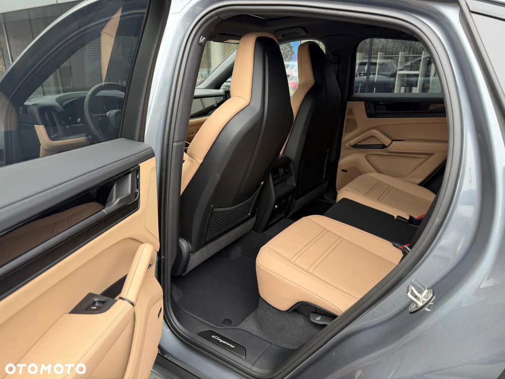 Porsche Cayenne S E-Hybrid PHEV Black Edition - 18
