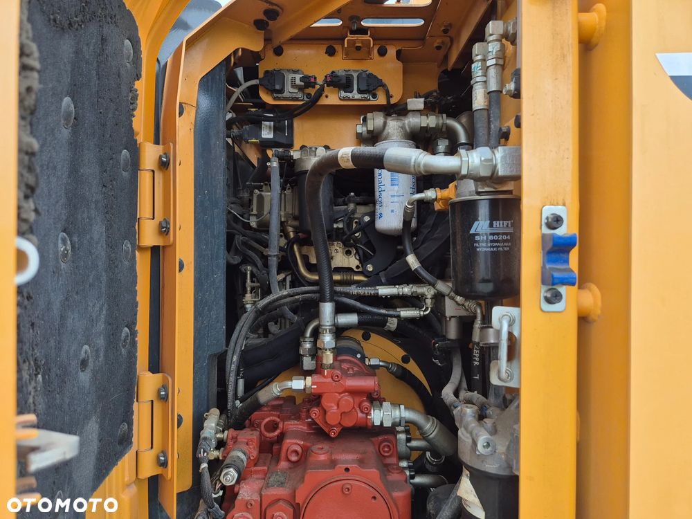 Hyundai HX 145 LCR - 11