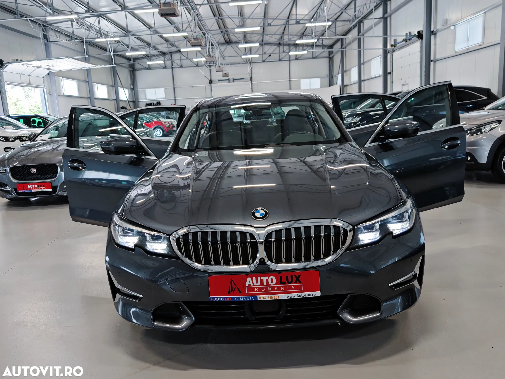 BMW Seria 3 330e Aut. Luxury Line - 34
