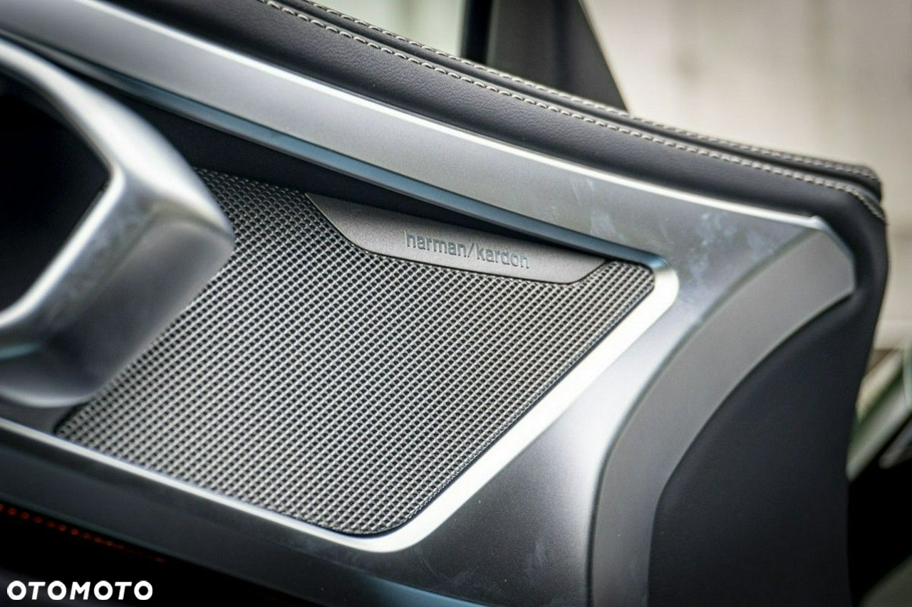BMW Seria 8 - 17