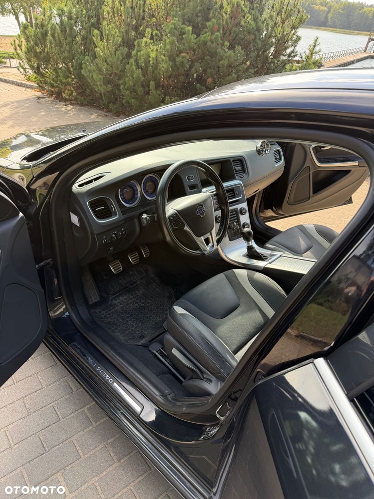 Volvo S60 D3 R-Design - 7