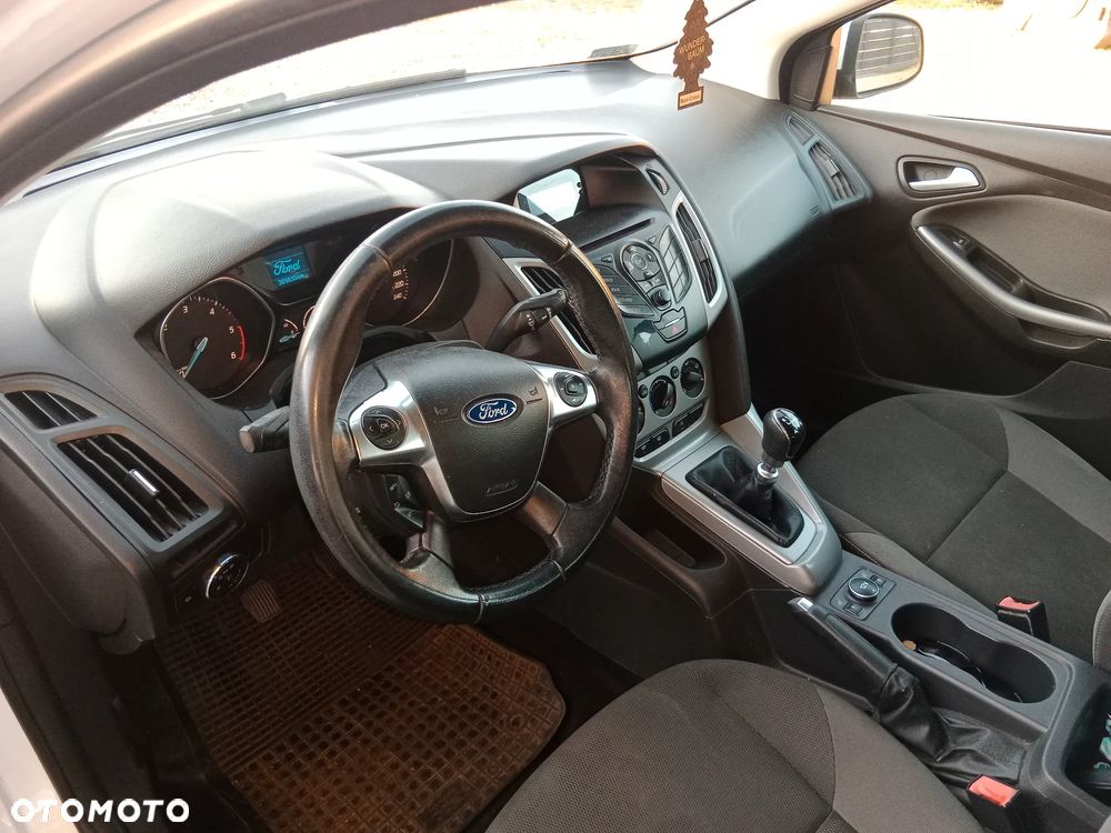 Ford Focus 1.6 TDCi DPF Trend - 6