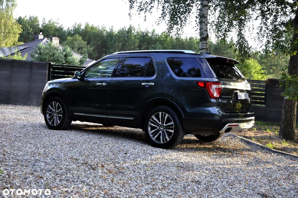 Ford Explorer - 21