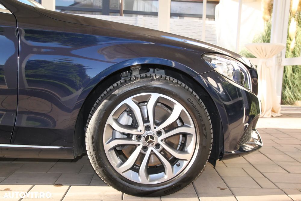Mercedes-Benz C - 33