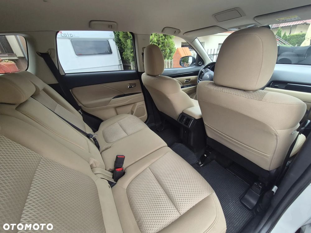 Mitsubishi Outlander 2.0 Intense + SDA 4WD CVT - 6