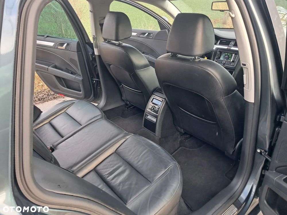 Skoda Superb 1.6 TDI Green tec Ambition - 21
