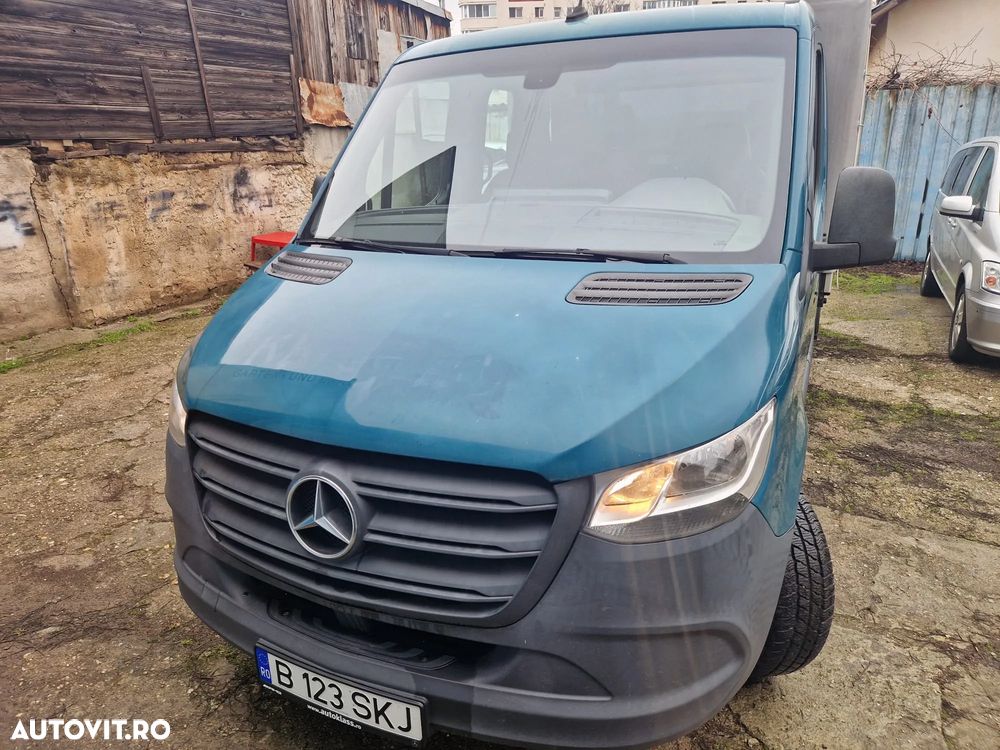 Mercedes-Benz Sprinter - 2